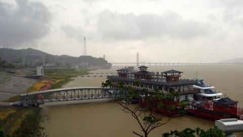 鄱阳湖水位持续上涨 突破12米枯水位线