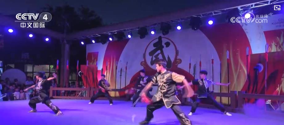 武术+非遗+夜游！多元化、沉浸式消费场景点亮古镇夜经济