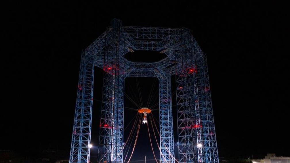 China completes its first manned lunar lander landing, takeoff test