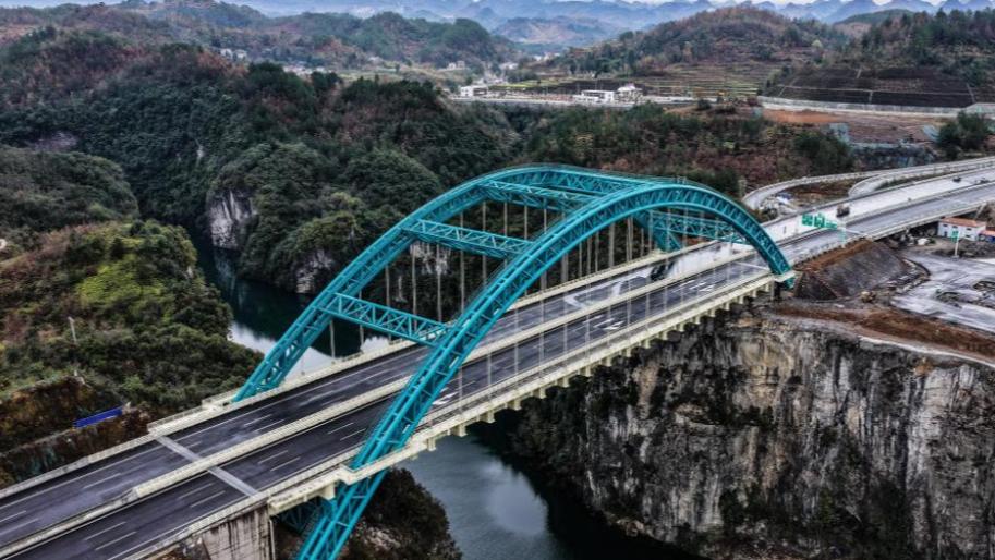 Guiyang-Pingtang Expressway to operate in southwest China's Guizhou