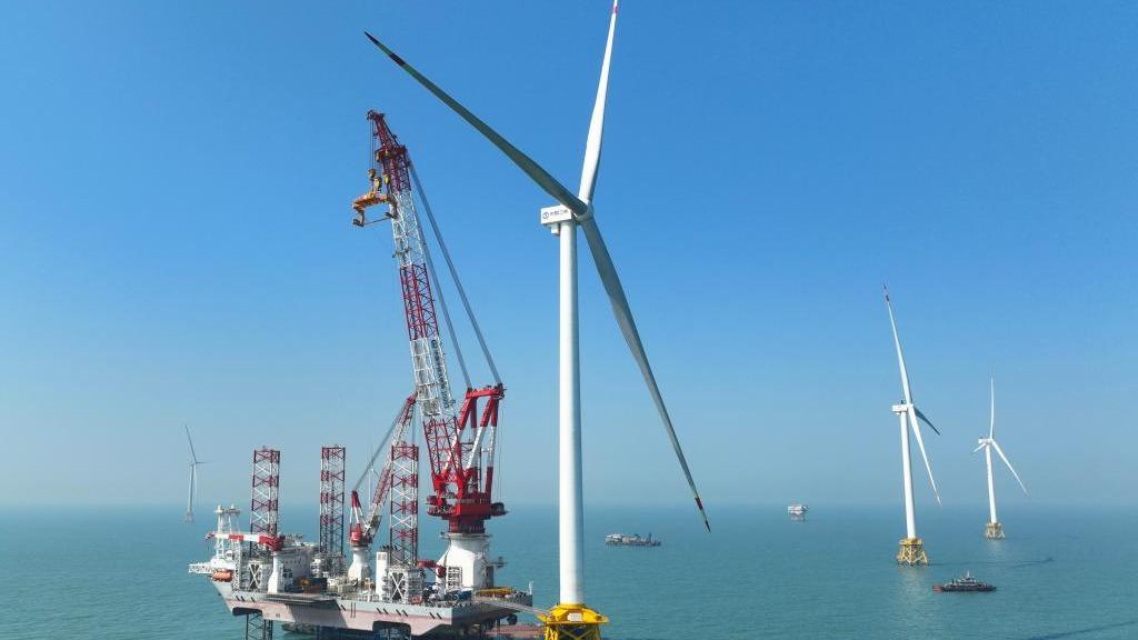 20-megawatt offshore wind turbine unit installed in China's Fujian