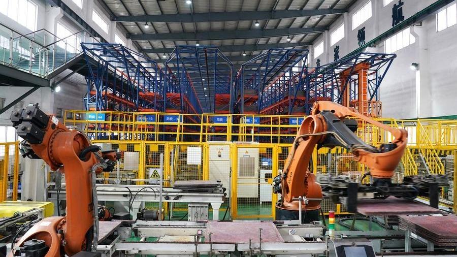 China's PMI returns to expansionary territory in March as economy gathers momentum