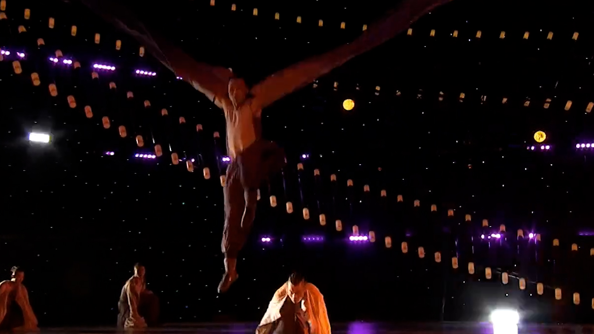 Long Yun Kung Fu Troupe presents Kung Fu Water Sleeves show