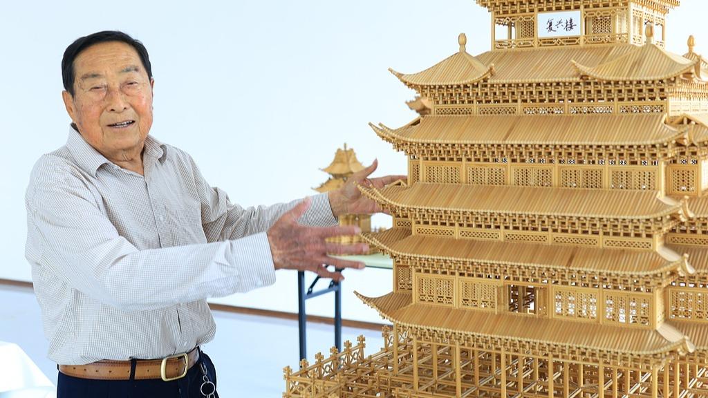 Yongqing, Hebei: Six Decades of Dedication—Sorghum stalks crafted into magnificent ancient architecture