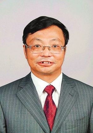 历任剑川县科技副县长(挂职),省水利水电勘测设计研究院副院长,常务副