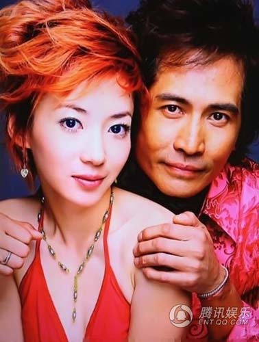 组图:齐秦妻子近照曝光