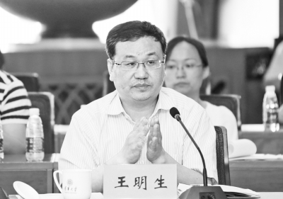 记者 郭俊锋 摄校训既是大学历史文化的积淀,是大学