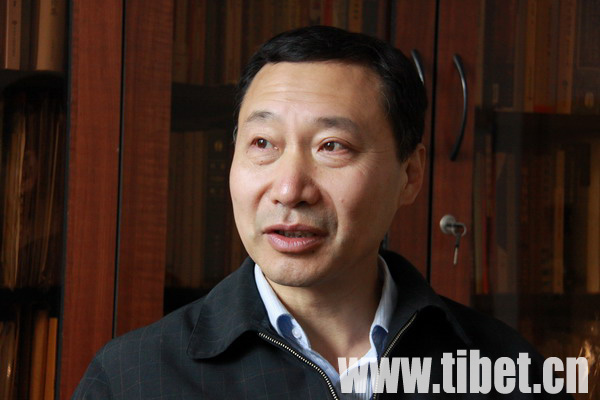 胡岩:各民族"交往交流交融"要加强文化认同