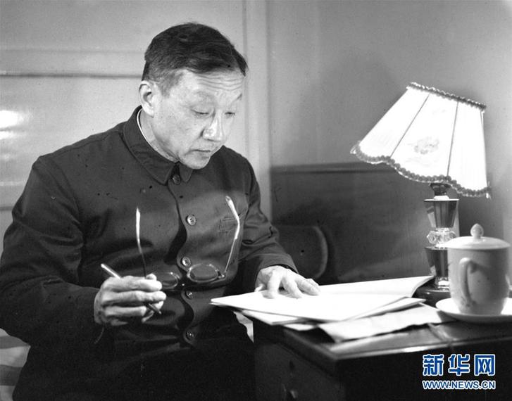 1978年3月18日至31日，全国科学大会在北京召开，这是全国科学大会期间的王大珩。新华社记者 汤孟宗 摄
