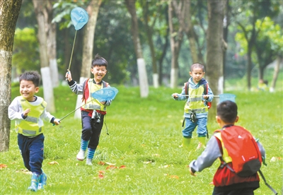 睡眠和玩耍的时间越来越少孩子的时间都去哪了？