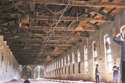 京张铁路百年机车房被指存火患 木窗现过火痕迹(图)