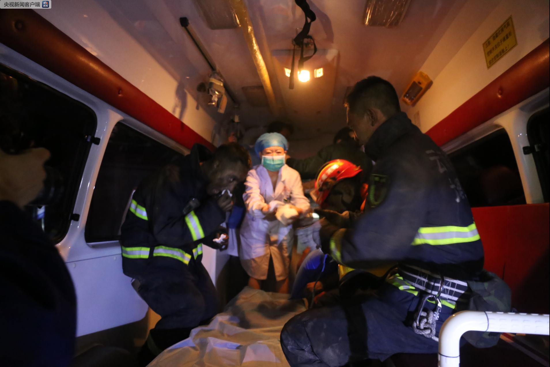 云南大理一在建隧道起火 紧急转移疏散49人