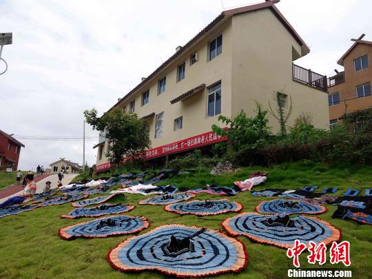 人类文明“活化石”广西南丹白裤瑶欢度瑶年节