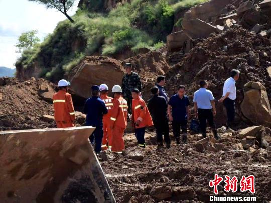 陕西省子洲县山体滑坡事故一名遇难者遗体被找到