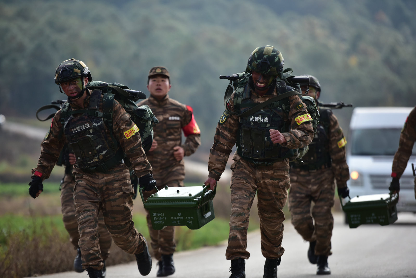 砺兵出击特战队员魔鬼训练接踵而至