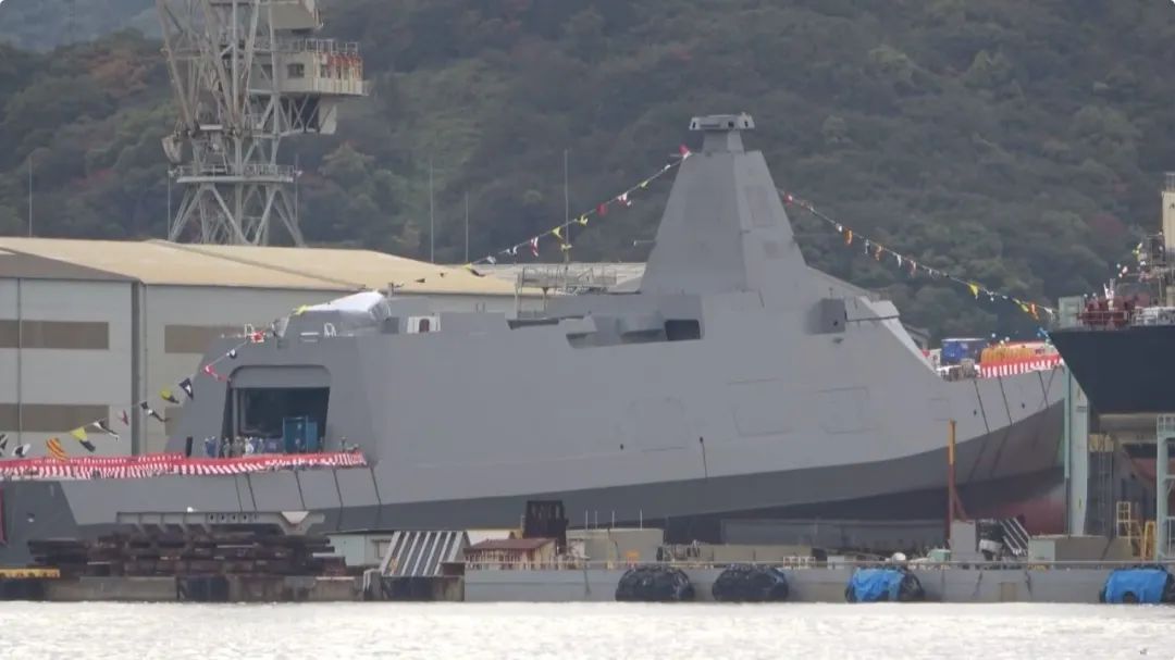 日本防卫省计划最终建造10艘该型号护卫舰。