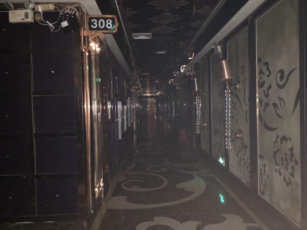 酒店内的KTV,自4月30日开始停业。