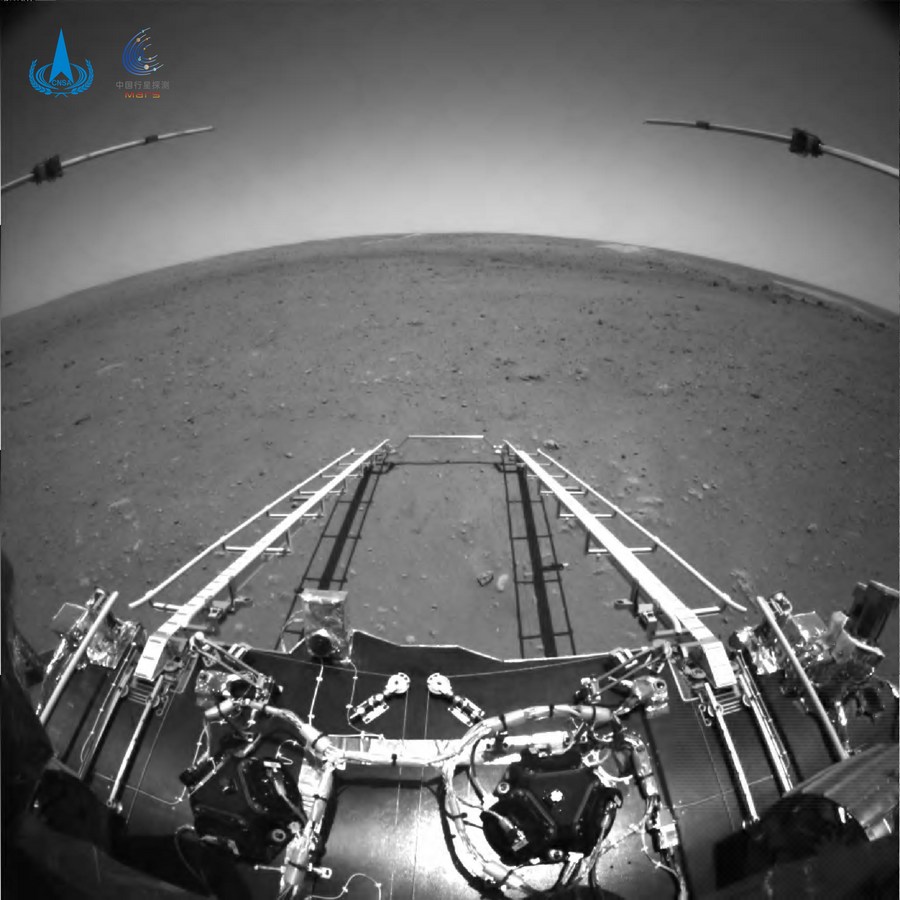 La sonda cinese Tianwen-1 restituisce le foto dell’atterraggio su Marte_Arabia Channel_CCTV (cctv.com)