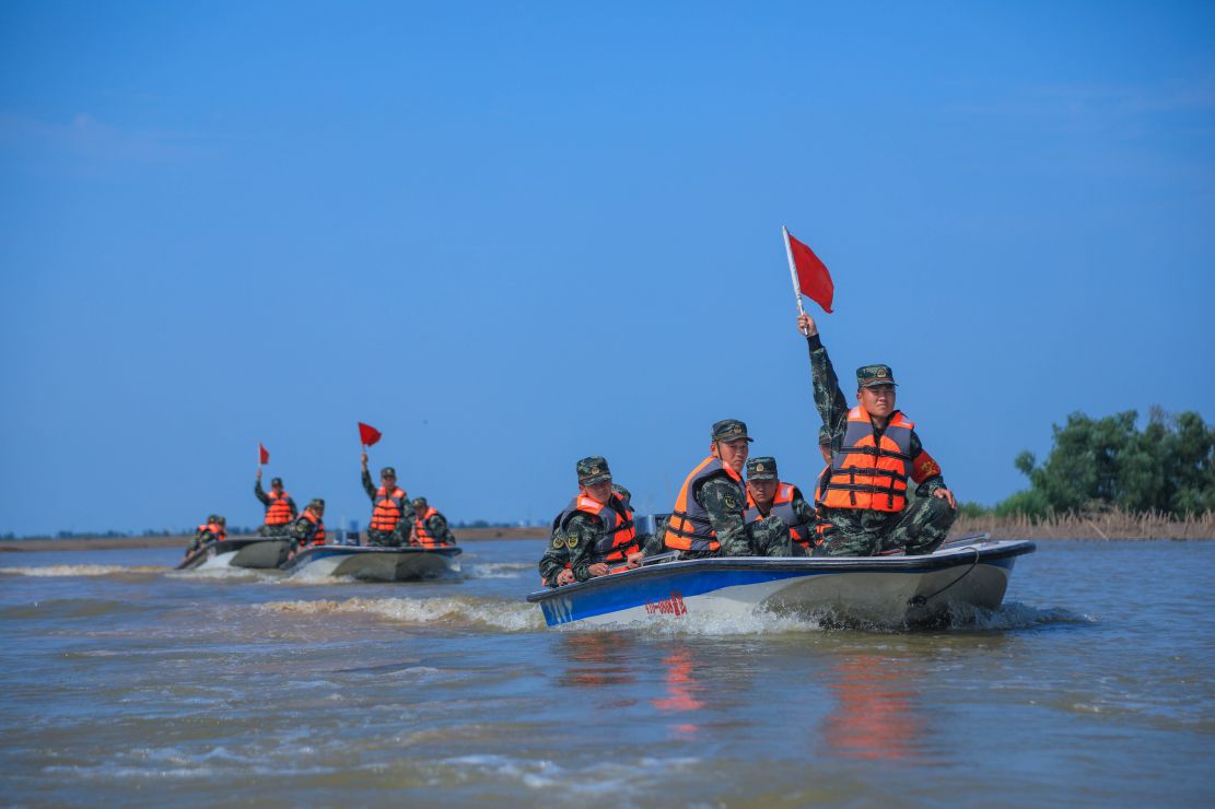 水利武警图片