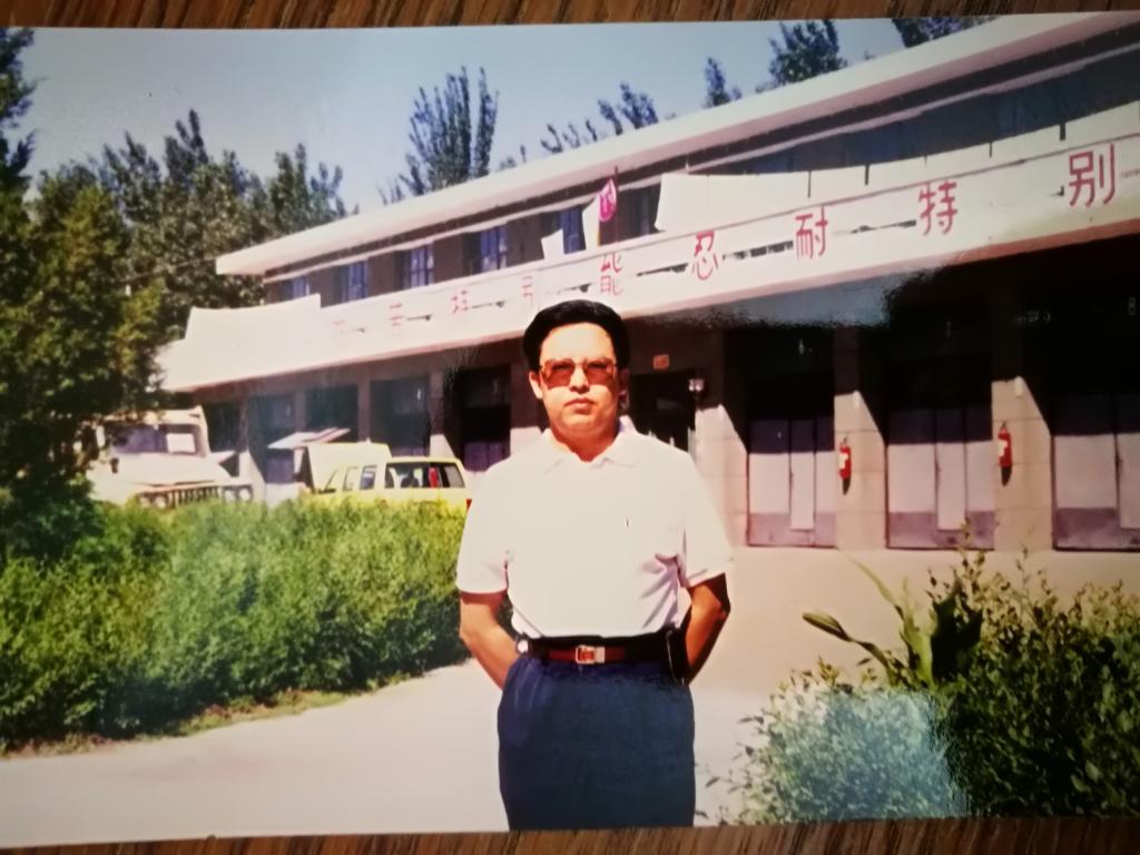 肖文儒年轻时的照片。