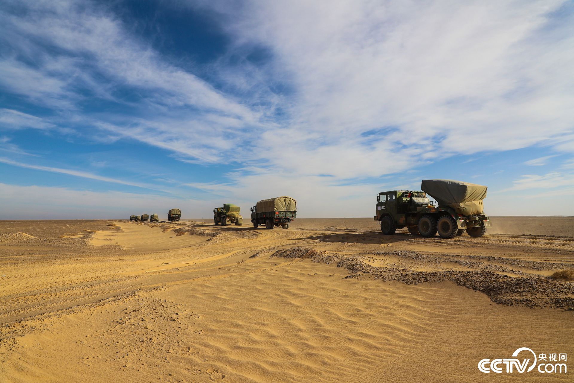 陆军某合成旅火箭炮分队跨昼夜实弹射击提高实战精确打击能力