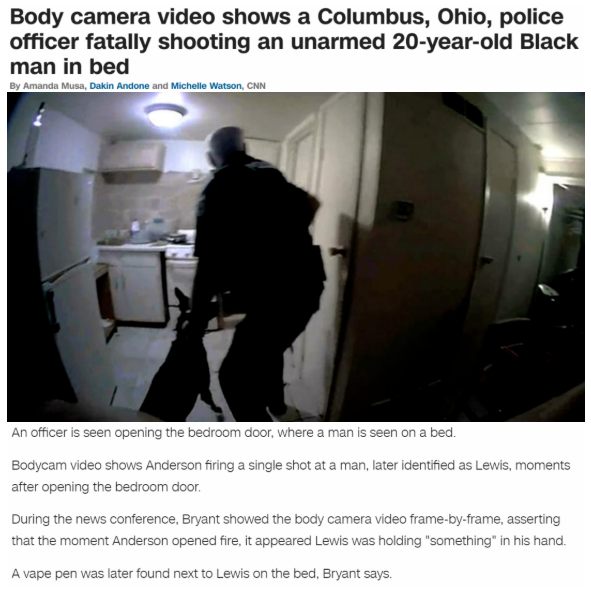 美国有线电视新闻网（CNN）：视频显示，当地时间8月30日凌晨2时30分前，警察抵达该市一栋公寓楼，随后敲击一间公寓的门并要求里面的人出来。在逮捕两人后，警察进入公寓内，打开一间卧室的门后立即向一名从床上起身、举起手的非洲裔男子开枪射击。（题图为警方公布视频截图）