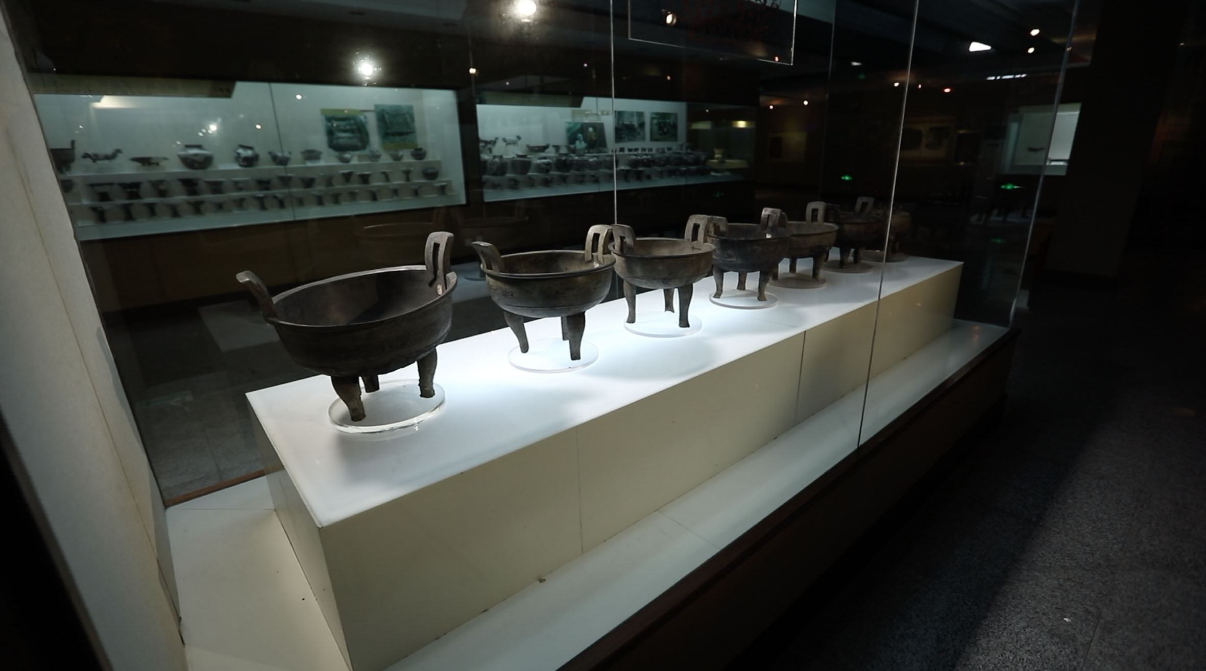 《探索·发现》节目预告:嘴子前村春秋古墓群 12月27日播出_cctv节目