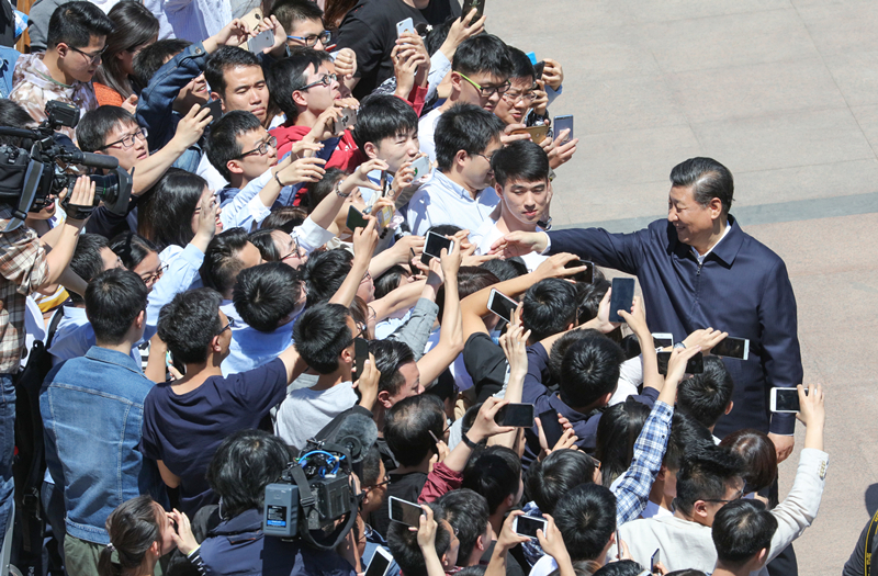 2018年5月2日，习近平总书记来到北京大学考察。