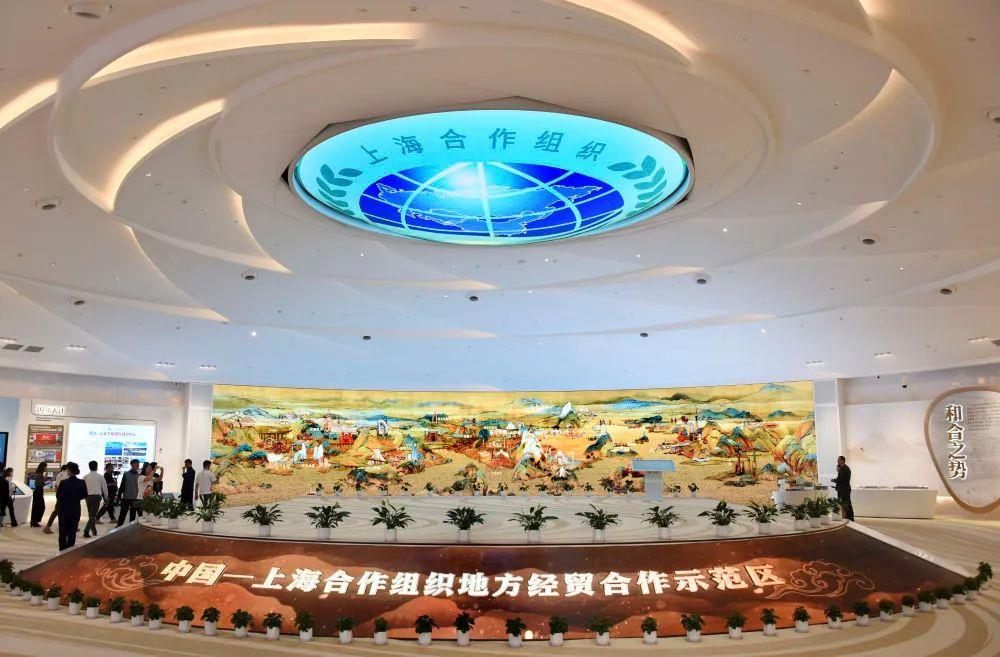 △位于中国—上海合作组织地方经贸合作示范区的青岛·上合之珠国际博览中心