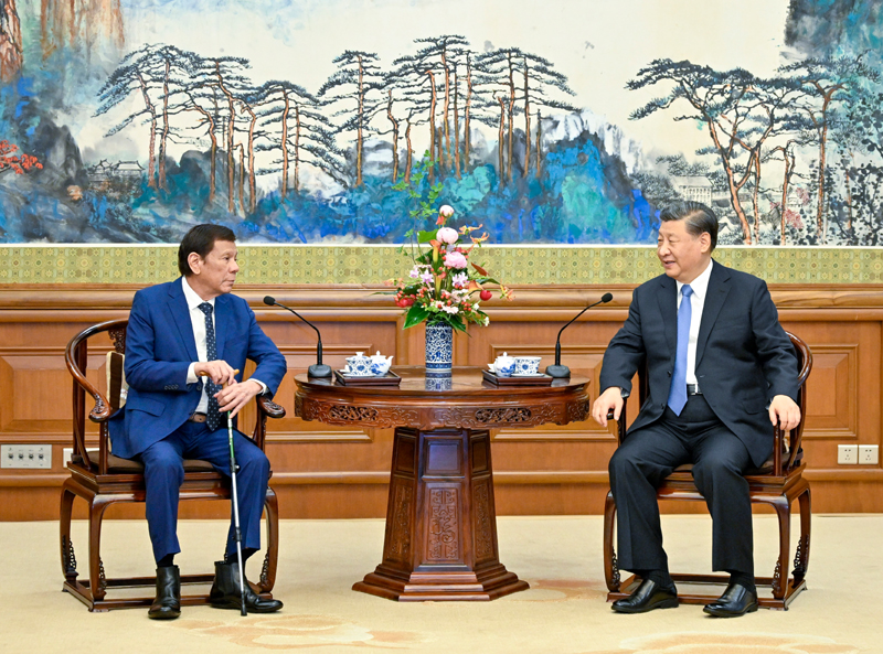 7月17日下午，国家主席习近平在北京钓鱼台国宾馆会见菲律宾前总统杜特尔特。