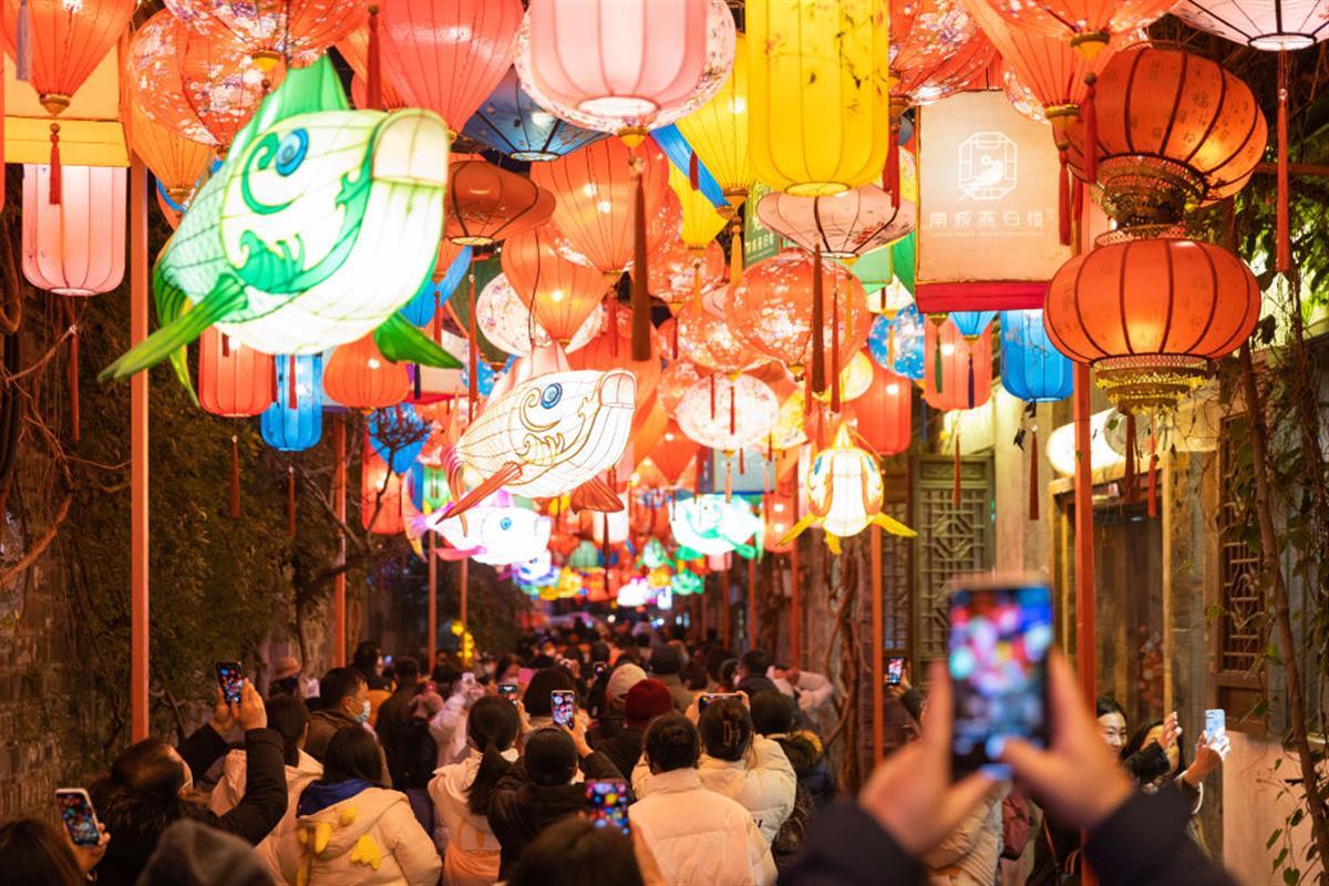 中国年”升级为世界年” 春节被列入联合国假日意味着什么？