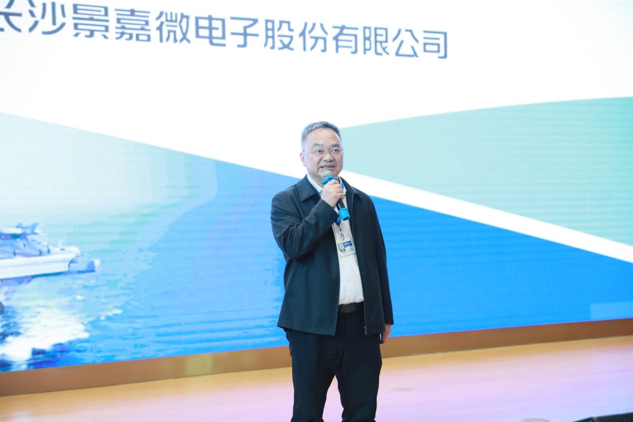 曾万辉参加2023企业战略规划会