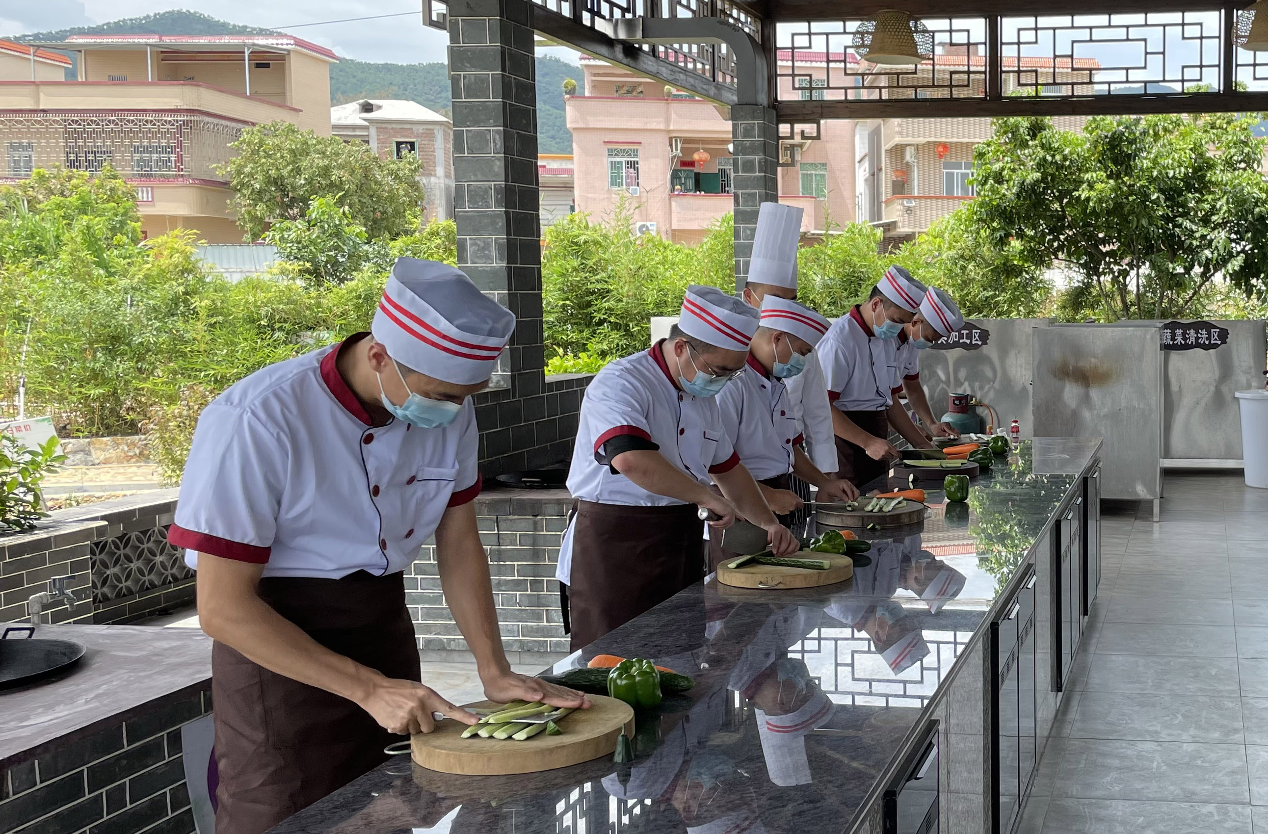 朱所村朱所名灶举办“粤菜师傅”培训班