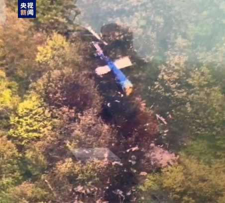无人机拍摄伊朗直升机事故现场最新画面公布