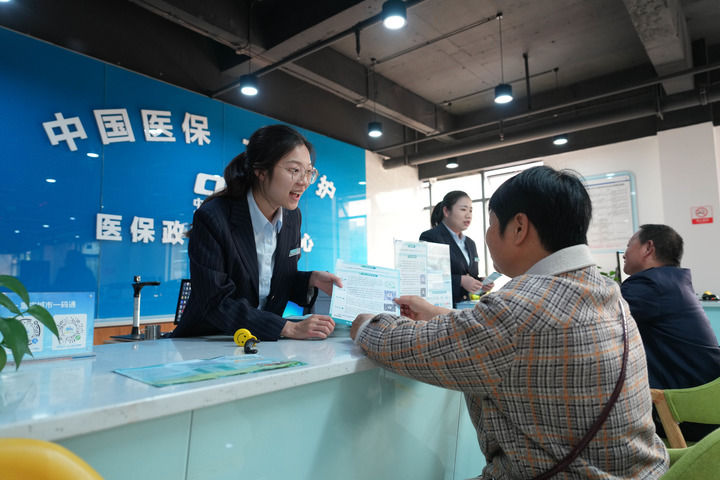 穿插62个案例，最高法工作报告14年后再提“能动司法”
