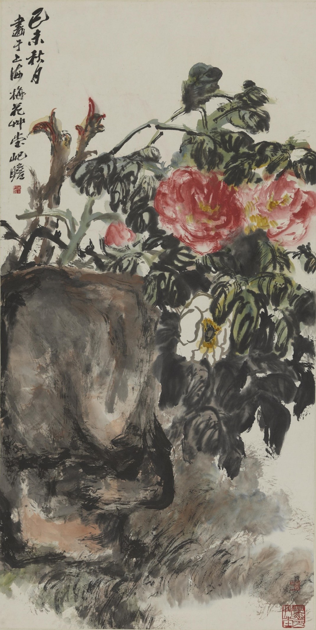 牡丹  朱屺瞻（1892-1996）  中国画  135.2×68cm  1979  中国美术馆藏