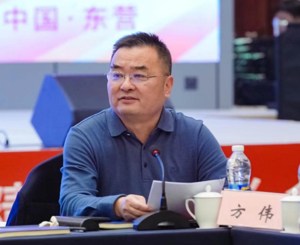 教育部学生服务与素质发展中心副主任方伟发言