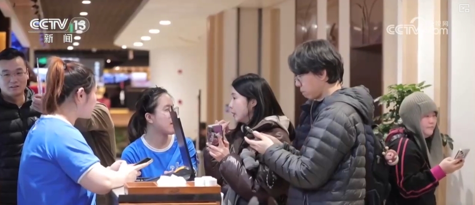 入境游成春节文旅市场亮点 外国游客“中国年味之旅”更“丝滑”