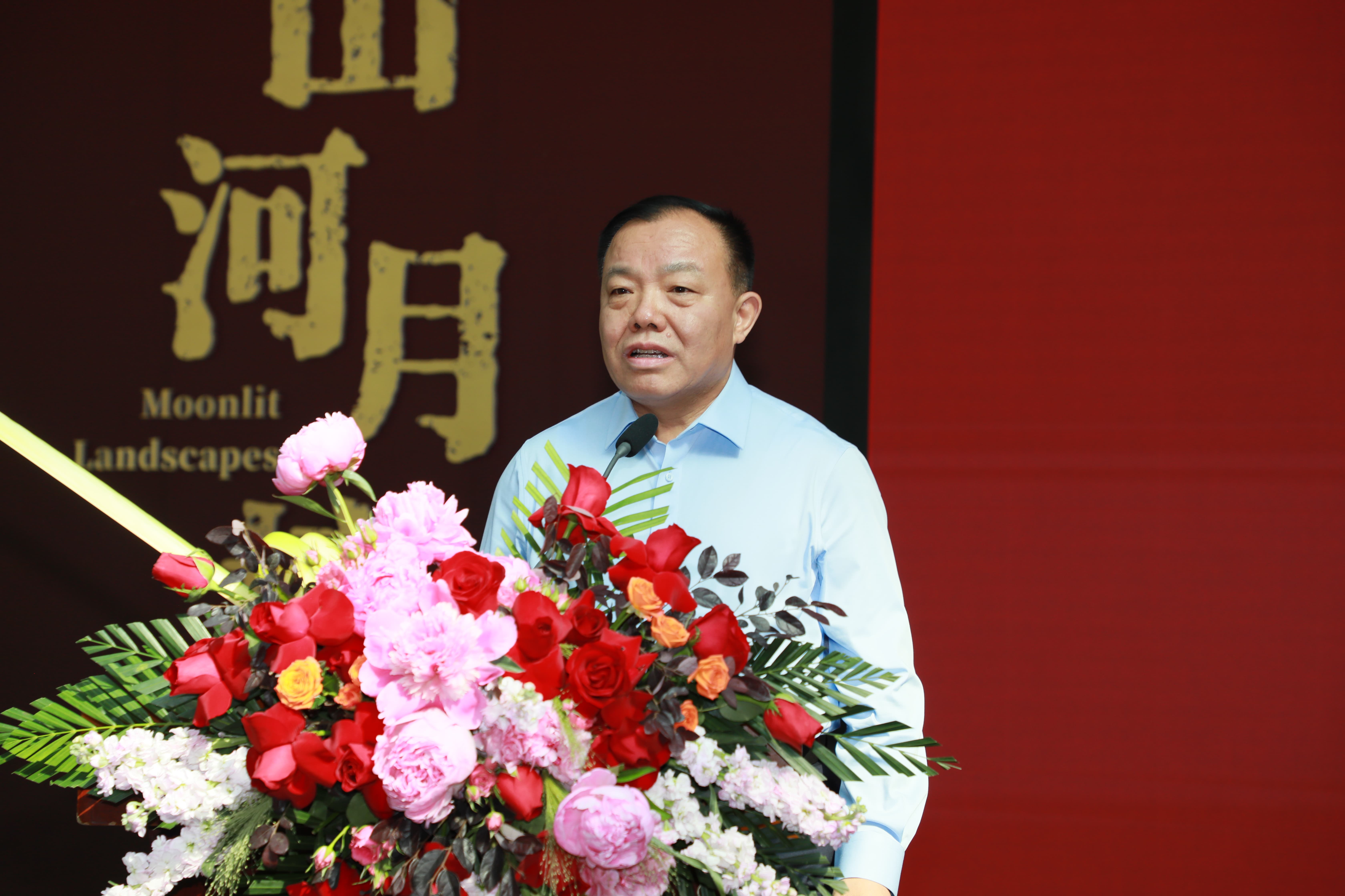 山西省委宣传部主持日常工作的副部长、省精神文明建设办公室主任宋伟宣布展览开幕