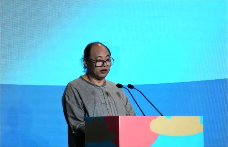 农民画家代表曹金根发言