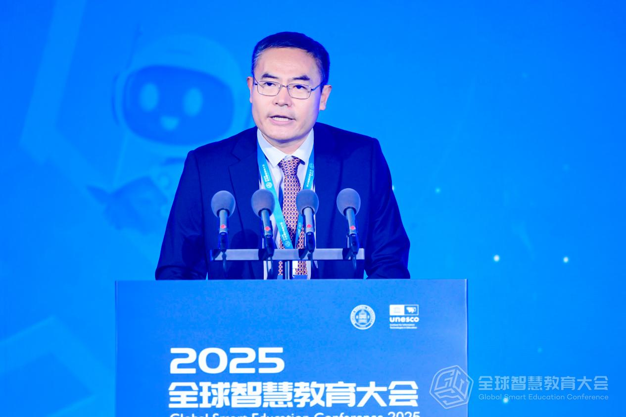 北京师范大学继续教育与教师培训学院院长亓俊国