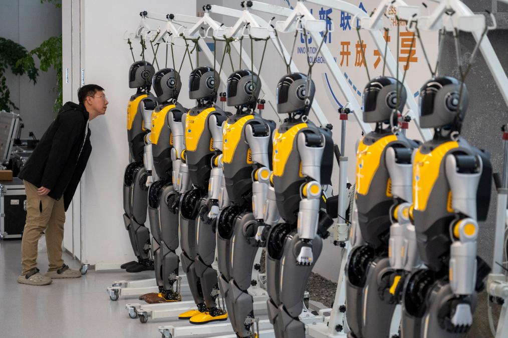 财经聚焦丨近15万亿元新增贷款投向哪里？——透视我国前10个月金融数据