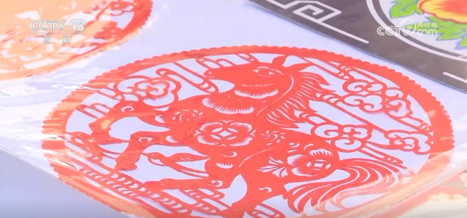 “冰雪+”多元场景点燃冬日消费热情 “冷资源”撬动文旅“热经济”