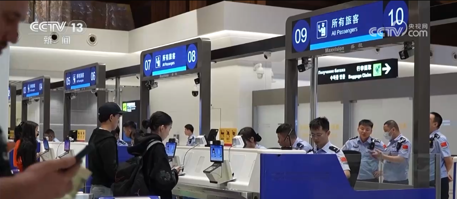 冰雪狂欢、古镇漫游……外国游客解锁中国游新玩法 新年入境游迎“开门红”