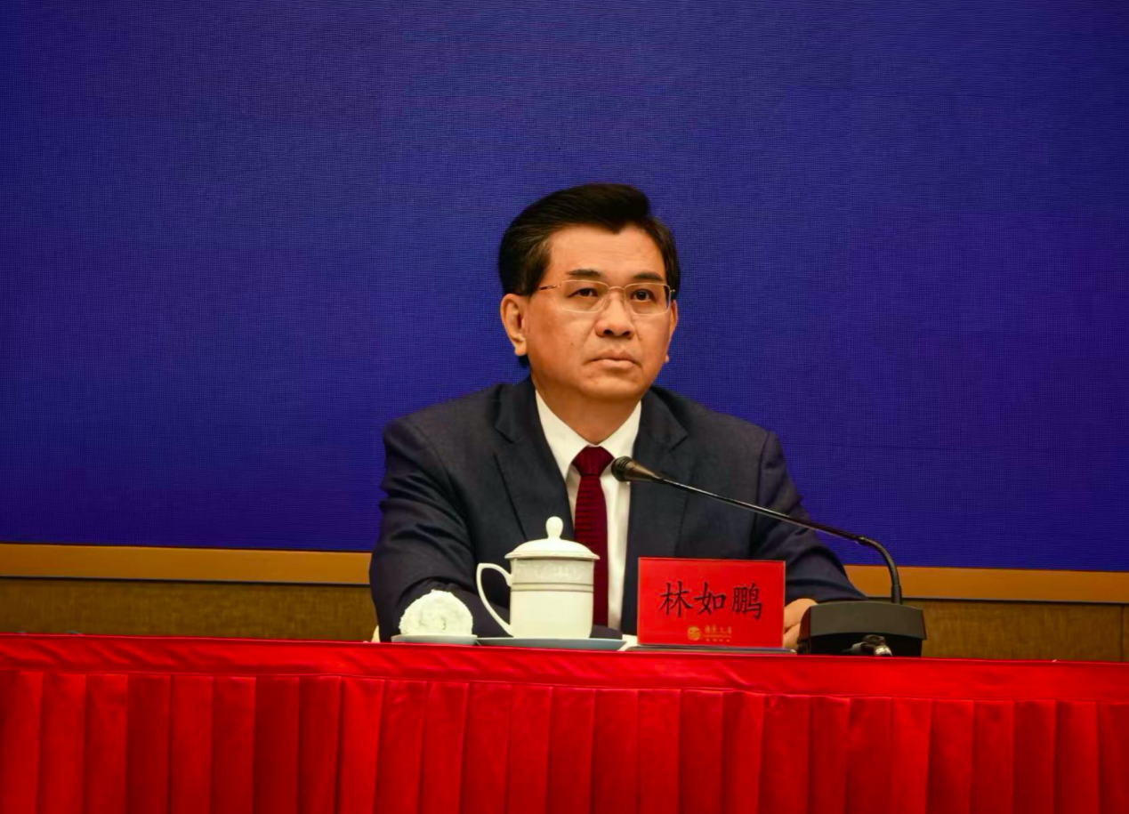 广东省委教育工委书记，省教育厅党组书记、厅长林如鹏。