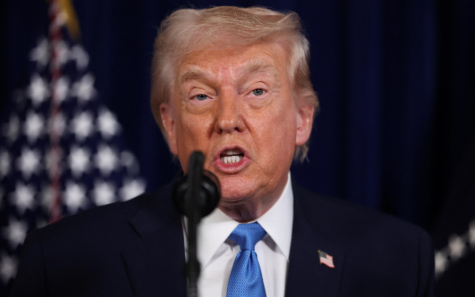 特朗普称将对欧洲8国加征关税 直至“完全