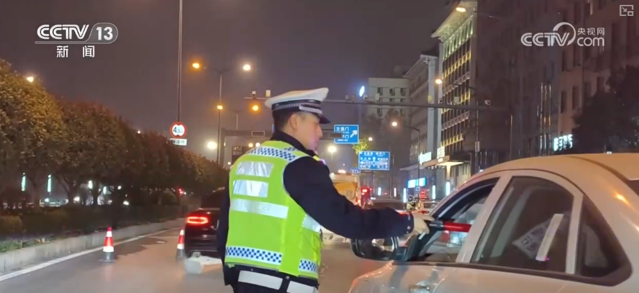 “先回家、再出游”趋势明显 公安部交管局发布春运交通安全提示 