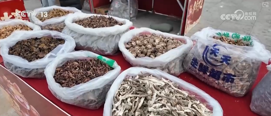 多彩集市透着浓浓年味藏着经济活力 品质升级助力“年经济”焕彩焕新