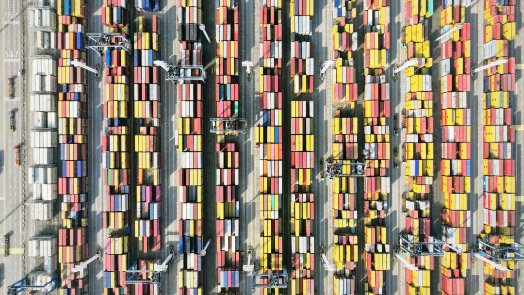 1月份国家铁路发送货物3.32亿吨 中欧班列开行1842列