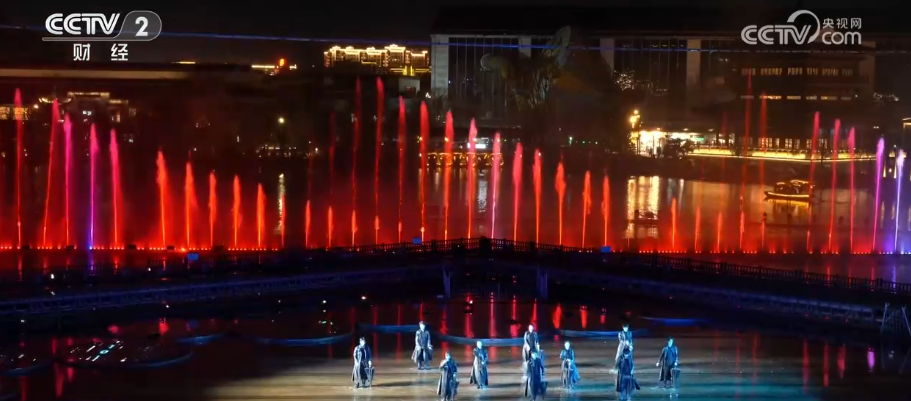 “赏花+夜游+沉浸式入戏”业态联动 全时段文旅产品释放消费新增长点